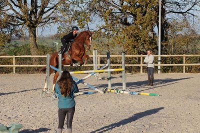 STAGE : Pendant deux jours, Eric LEFEBVRE, cavalier professionnel, est venu partager son expertise  et ses précieux conseils à nos cavaliers.