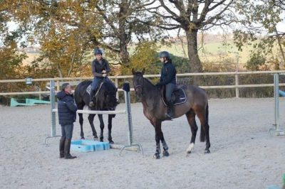 STAGE : Pendant deux jours, Eric LEFEBVRE, cavalier professionnel, est venu partager son expertise  et ses précieux conseils à nos cavaliers.